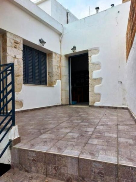 Chamaizi Ostkreta, Chamaizi: Traditionelles zweistöckiges Haus mit Innenhof zu verkaufen Haus kaufen